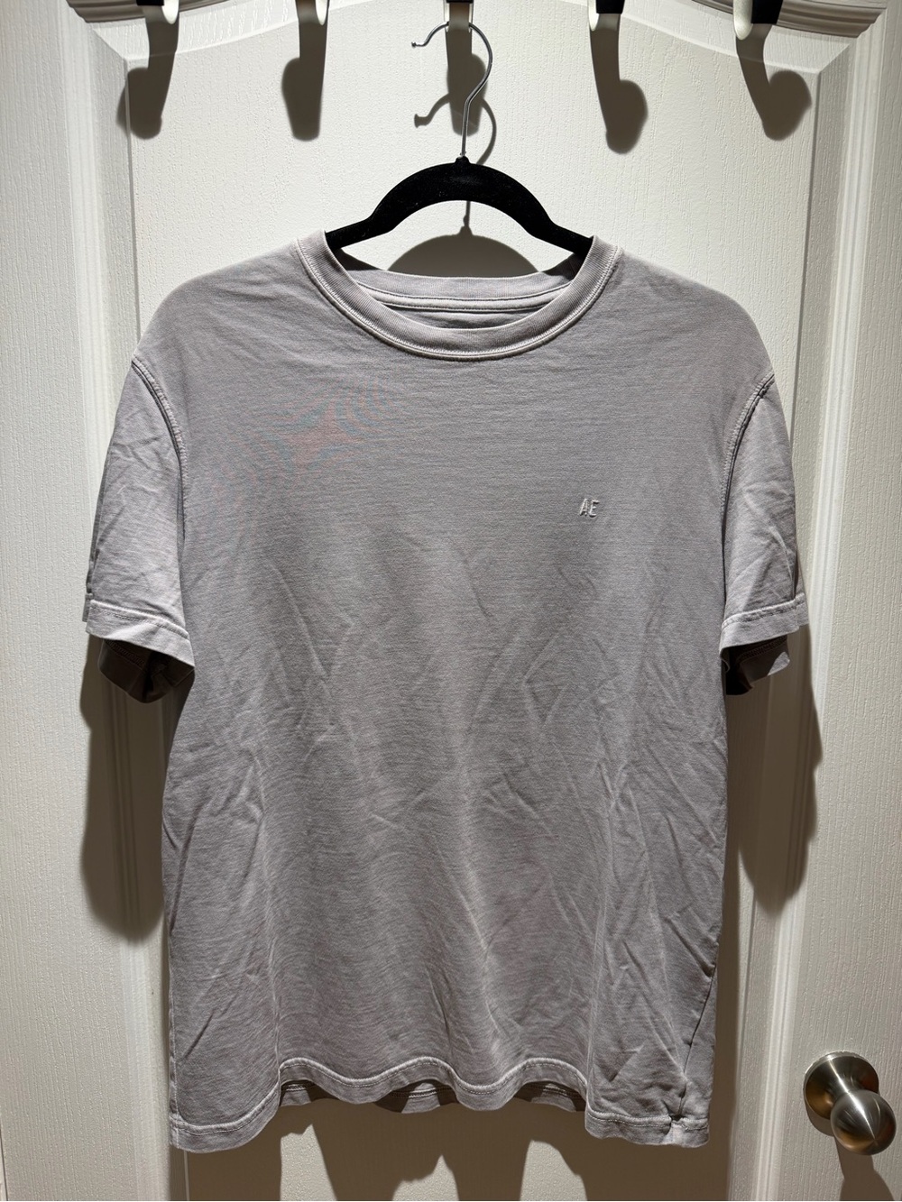 American Eagle Outfitters Men’s Short Sleeve Crewneck T-Shirt in Light Gray